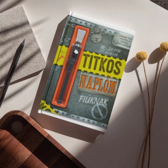 Titkos naplóm - Fiúknak - Ajándék toll láthatatlan tintával és UV-lámpával