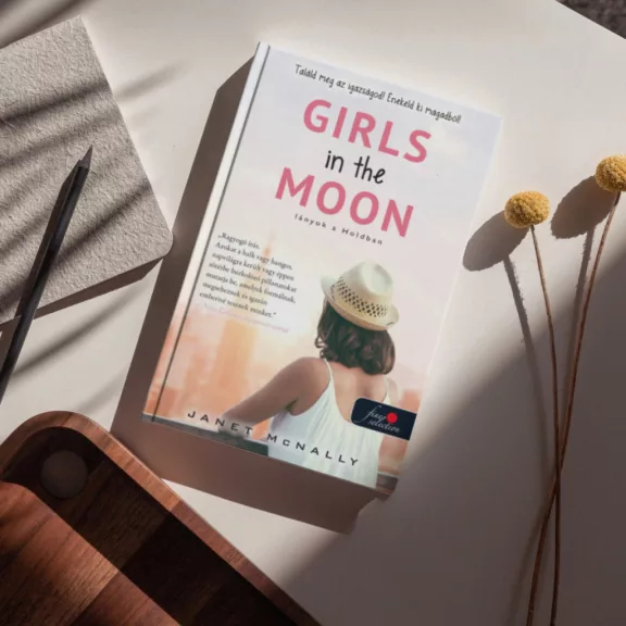 Girls in the Moon - Lányok a Holdban