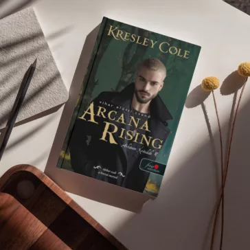   Arcana Rising - Vihar előtti csend - Az Arkánum Krónikák 4.