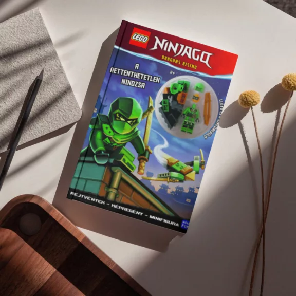 LEGO Ninjago - A rettenthetetlen nindzsa - Lloyd és a siklórepülő minifigurával